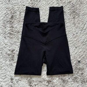 Lululemon V-waist leggings